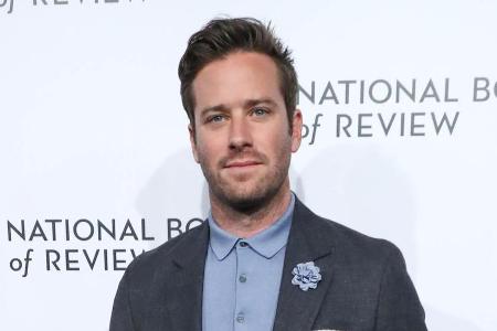 Eigentlich wollte Schauspieler Armie Hammer mit Social Media nichts mehr am Hut haben