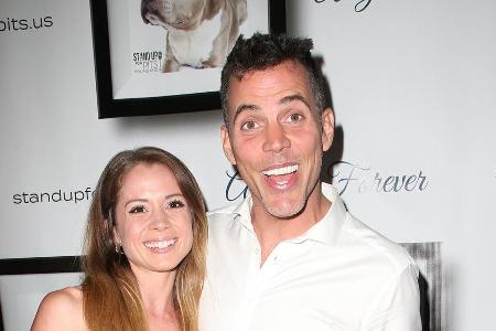 Steve-O und seine frisch gebackene Verlobte Lux Wright