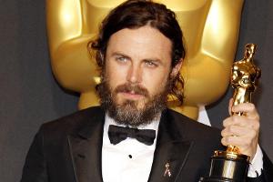 Casey Affleck mit seinem Oscar