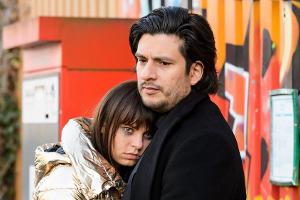 "Alles was zählt": Maximilian kümmert sich um die völlig verzweifelte Michelle