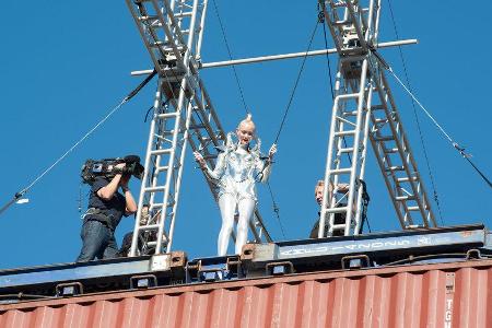 Für Kandidatin Sally entpuppte sich der Vertical Catwalk als echte Herausforderung