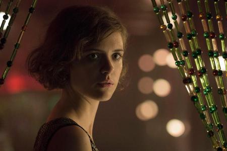 Liv Lisa Fries als Charlotte Ritter in der mit dem Grimme-Preis ausgezeichneten Serie 