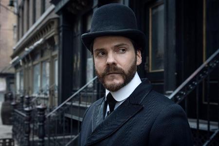 Daniel Brühl als Laszlo Kreizler in 