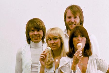 So in etwa könnten die verjüngten Hologramme der vier ABBA-Mitglieder aussehen