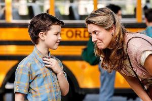 Iain Armitage alias "Young Sheldon" ist der Schreck aller Lehrer - wie er sich wohl bei Klaas Heufer-Umlauf schlagen wird?