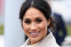Ein "zarter Creme-Ton" schmeichelt der Braut in spe Meghan Markle tatsächlich