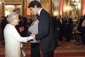 Die Queen begrüßt den kanadischen Premierminister Justin Trudeau