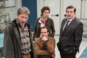 "Die Toten von Salzburg: Zeugenmord": Hubert Mur (Michael Fitz, l.), Major Peter Palfinger (Florian Teichtmeister, M.), Iren...