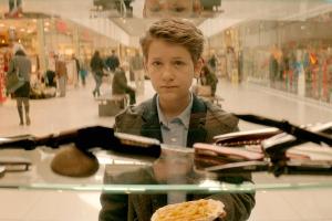 "Tatort: Unter Kriegern": Schüler Felix (Juri Winkler) interessiert sich für Messer