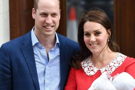 Prinz William und Herzogin Kate beim Verlassen des Krankenhauses mit ihrem neugeborenen Sohn
