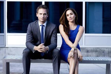 Meghan Markle und ihr frischgebackener TV-Ehemann Patrick J. Adams