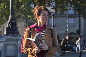 "Das Lächeln der Frauen": Die Pariserin Aurélie (Melika Foroutan) sucht den Autor eines geheimnisvollen Buches