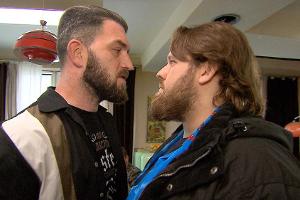 "Köln 50667": Jan (r.) versucht, Alex zur Vernunft zu bringen.