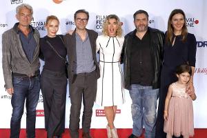 Die "Südstadt"-Stars (v.l.): Dominic Raacke, Andrea Sawatzki, Matthias Matschke, Anke Engelke, Alexander Hörbe, Bettina Lamp...