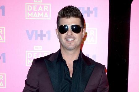 Robin Thicke bei einem Auftritt in Pasadena