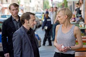 "Tatort: Vielleicht": Nach dem Einsatz erkundigt sich Stark (Aljinovic) nach Trudes (Olsen) Befinden