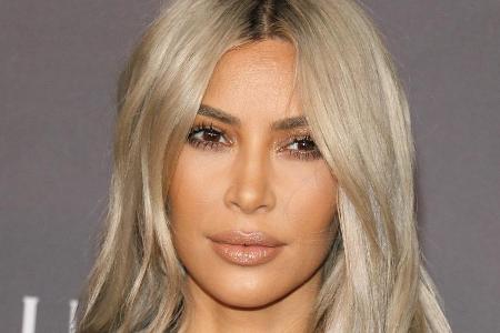 Kim Kardashian präsentierte ihr drittes Kind