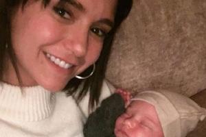 Nina Dobrev und die kleine Story Annabelle Paul