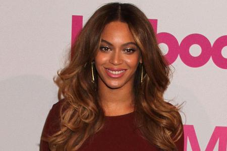 Beyoncé wehrt sich gegen den Vorwurf, während der Schwangerschaft ihre Lippen aufgespritzt zu haben