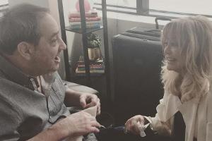 Der Vater von Amy Schumer kann sein Glück beim Treffen mit Goldie Hawn kaum glauben