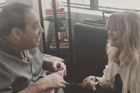Der Vater von Amy Schumer kann sein Glück beim Treffen mit Goldie Hawn kaum glauben