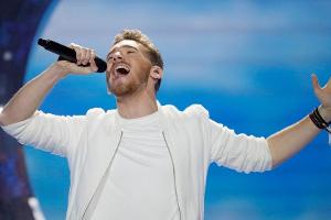 Nathan Trent aus Österreich steht mit seinem Song "Running On Air" im ESC-Finale