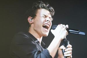 Harry Styles: Sein Sound versprüht Retro-Feeling, klingt erwachsen und hat nichts mehr mit dem schnulzigen Boygroup-Gesang z...