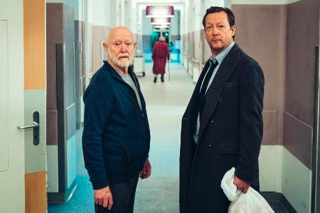 Matthias Brandt (r.) im 