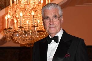 Sky du Mont heißt eigentlich Cayetano Neven du Mont