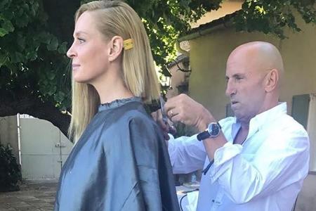 Uma Thurman bereitet sich bei einem Friseur-Besuch für Ihren Auftritt beim Filmfestival in Cannes vor