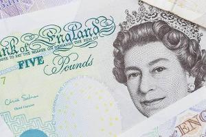 Das Konterfei von Queen Elizabeth II. auf einem britischen 5-Pfund-Schein