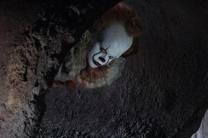 Bill Skarsgård als Pennywise in der Neuverfilmung von "Es"