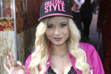 Mia Julia imago future image b.jpg