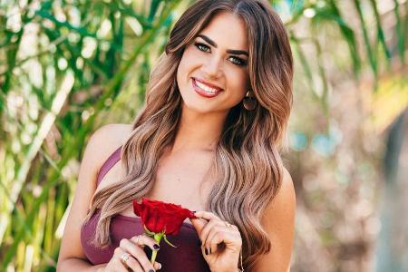 Diese Mal hat Jessica Paszka die Rosen in der Hand