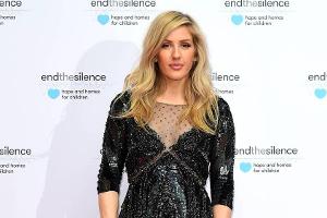 Ein Klassiker mit glitzernden Highlights: Ellie Goulding bei einer Charity-Veranstaltung in London