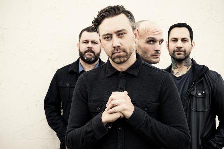 Angriffslustiger denn je: Rise Against