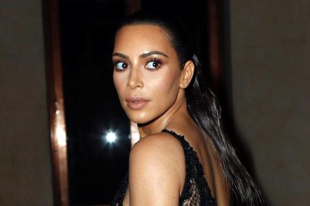 Hat Kim Kardashian ihr Hinterteil sonst immer mit Photoshop bearbeitet?