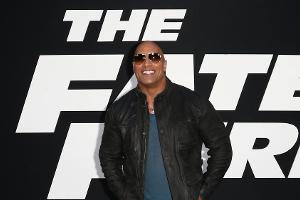 Auch wenn es auf diesem Bild anders wirkt: Bei "Fast and Furious" steht Dwayne Johnson nicht alleine da