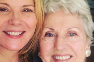 Sie sind ein gutes Team: Schauspielerin Kim Cattrall und Mutter Gladys