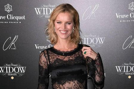 Model Eva Herzigova macht einfach immer eine gute Figur