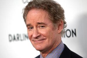 Immer ein schelmisches Lächeln auf den Lippen - so kennt und liebt man Kevin Kline