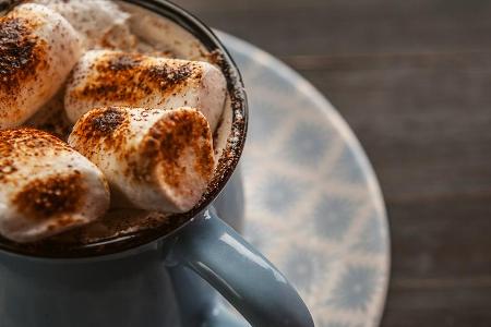 Perfekt für alle Süßmäuler: Heiße Schokolade mit Marshmallows