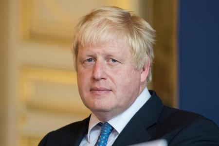 Ob Boris Johnson nach dem Auftritt seines Vaters wohl ein ähnliches Gesicht machen muss?