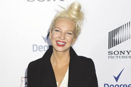 Musikerin Sia hatte die perfekte Antwort für den Unhold parat, der mit Bildern von ihr Geld abzocken wollte
