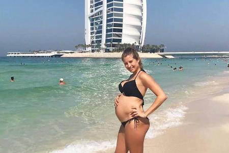 Die Fans sind ganz vernarrt in die süßen Babybauch-Bilder von Cathy Hummels
