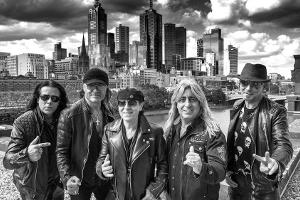 Die Scorpions: Pawel Maciwoda, Matthias Jabs, Klaus Meine, Mikkey Dee und Rudolf Schenker (v.l.n.r.) waren gerade in den USA...