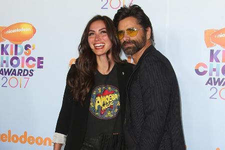 John Stamos mit seiner Verlobten Caitlin McHugh