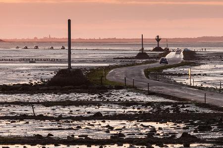 Wenn die Flut kommt, müssen sich die Autofahrer beeilen