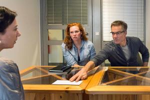 "Meine fremde Freundin": Volker Lehmann (Hannes Jaenicke) will Judith (Ursula Strauss, l.) umstimmen