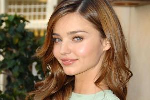 Miranda Kerr setzt auf tägliche Hautpflege